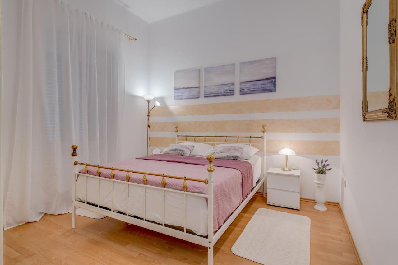 Riva Lucija By Litto * Split